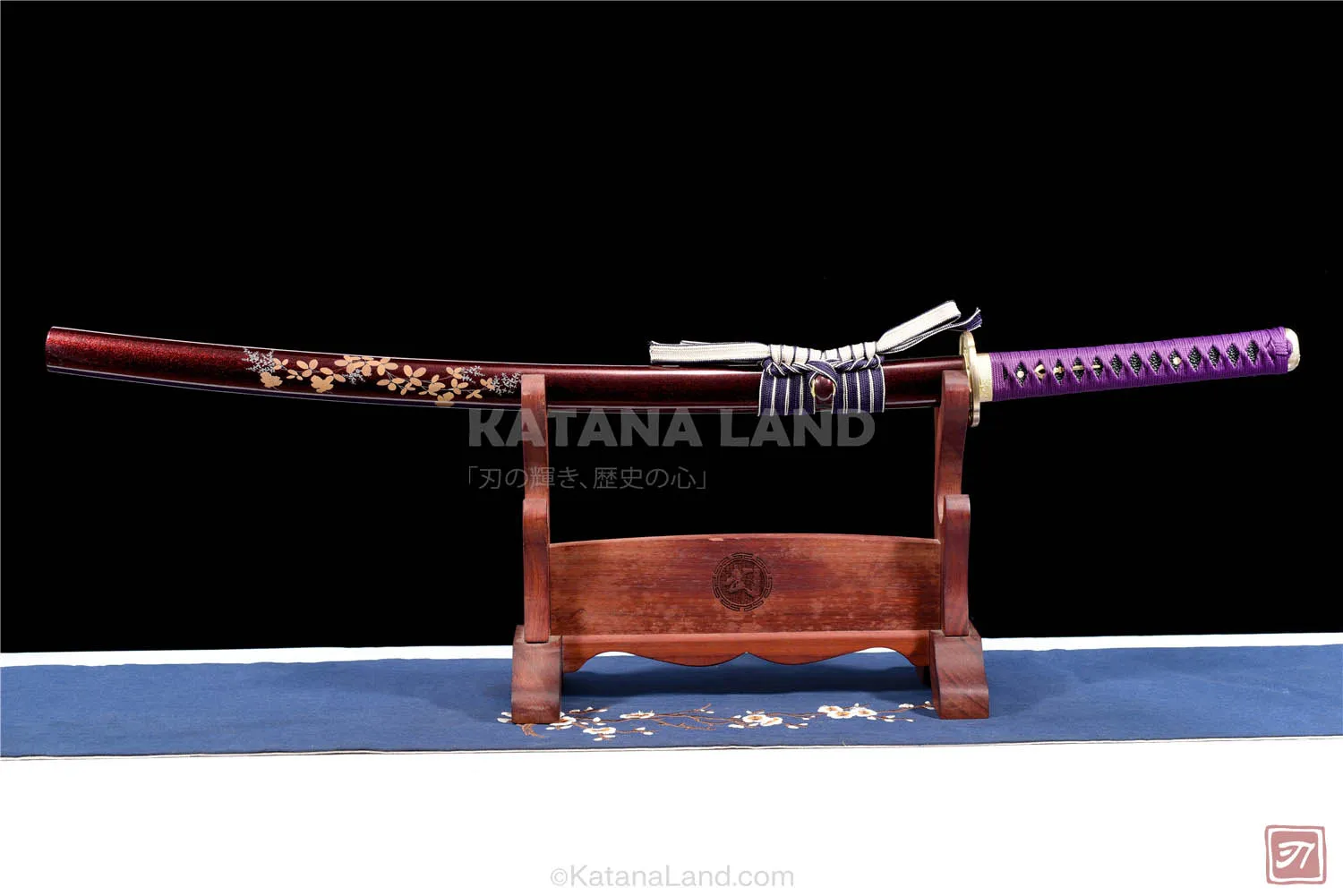 Yuyou no Tachi katana with medium carbon steel blade