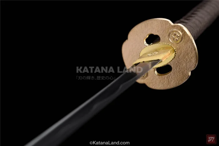 Stylish Black Katana with BO-HI for Enhanced Performance