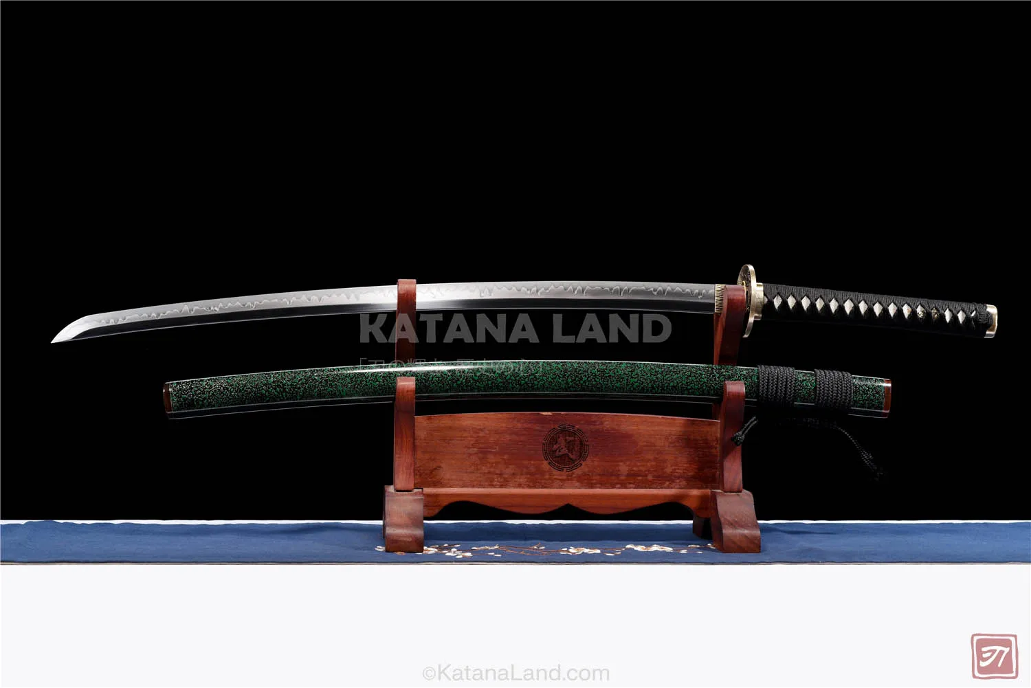 Black Samurai Katana with Hamon Feature