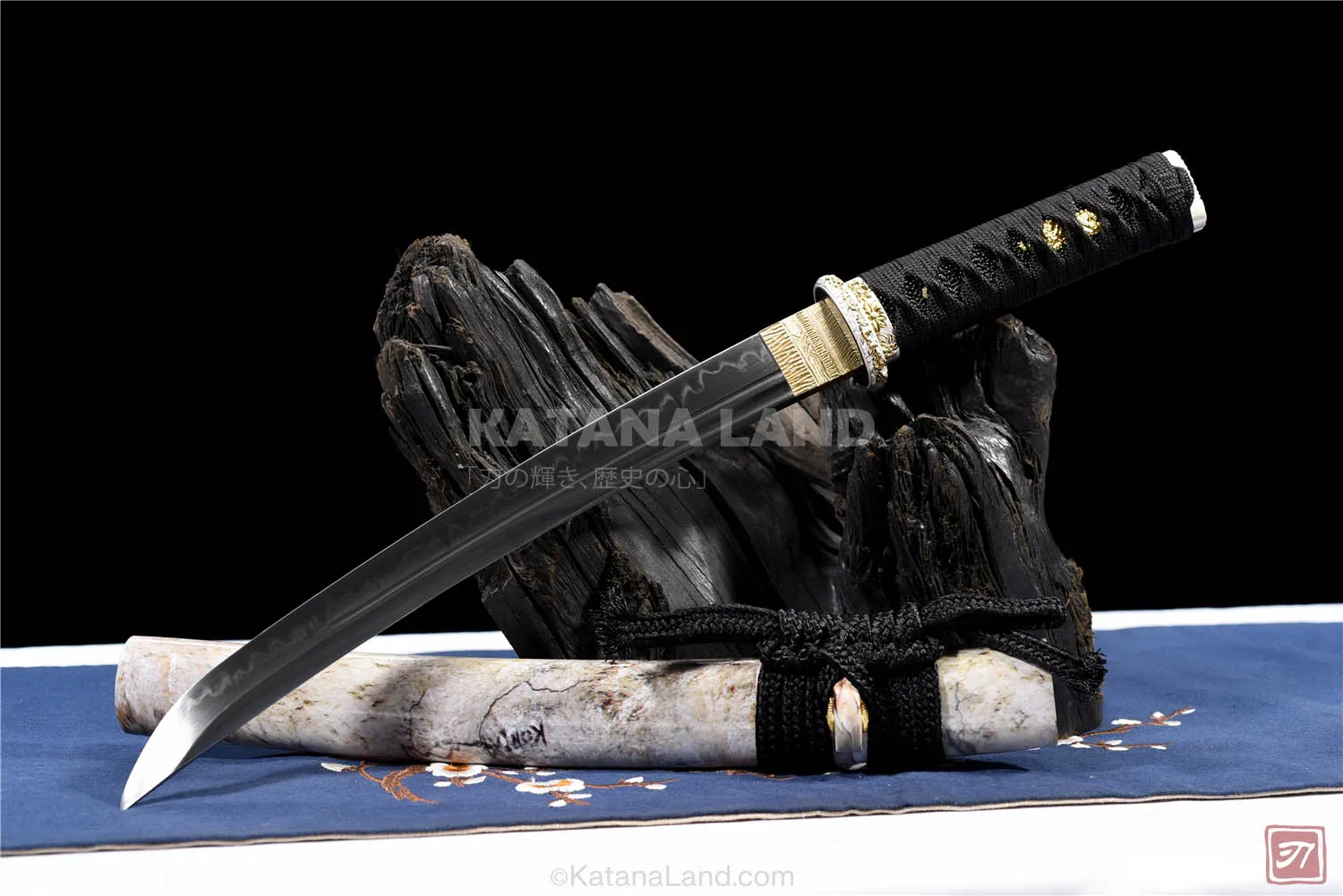 White samurai katana featuring Hamon