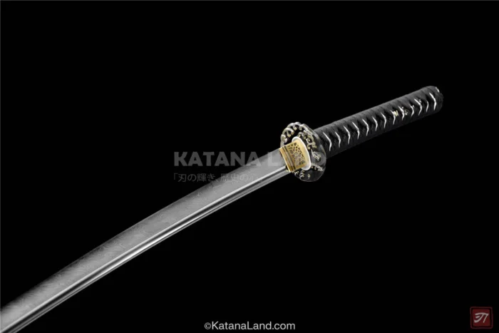 Decorative Nami no Hane Katana with Hamon pattern