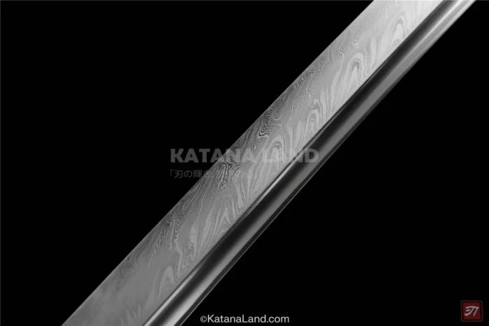 High-quality katana swords with traditional Hamon