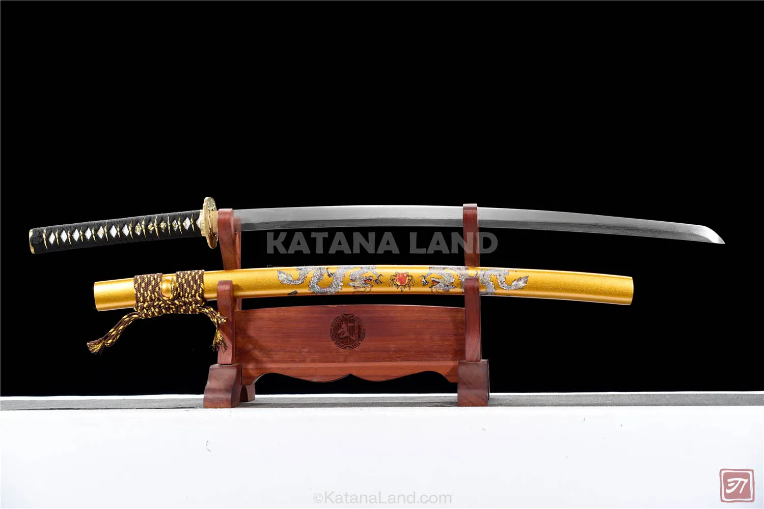 Bronze-colored katana swords featuring Hamon