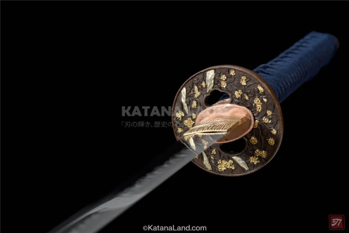 Unique Hamon Pattern on Celestial Wisteria Katana