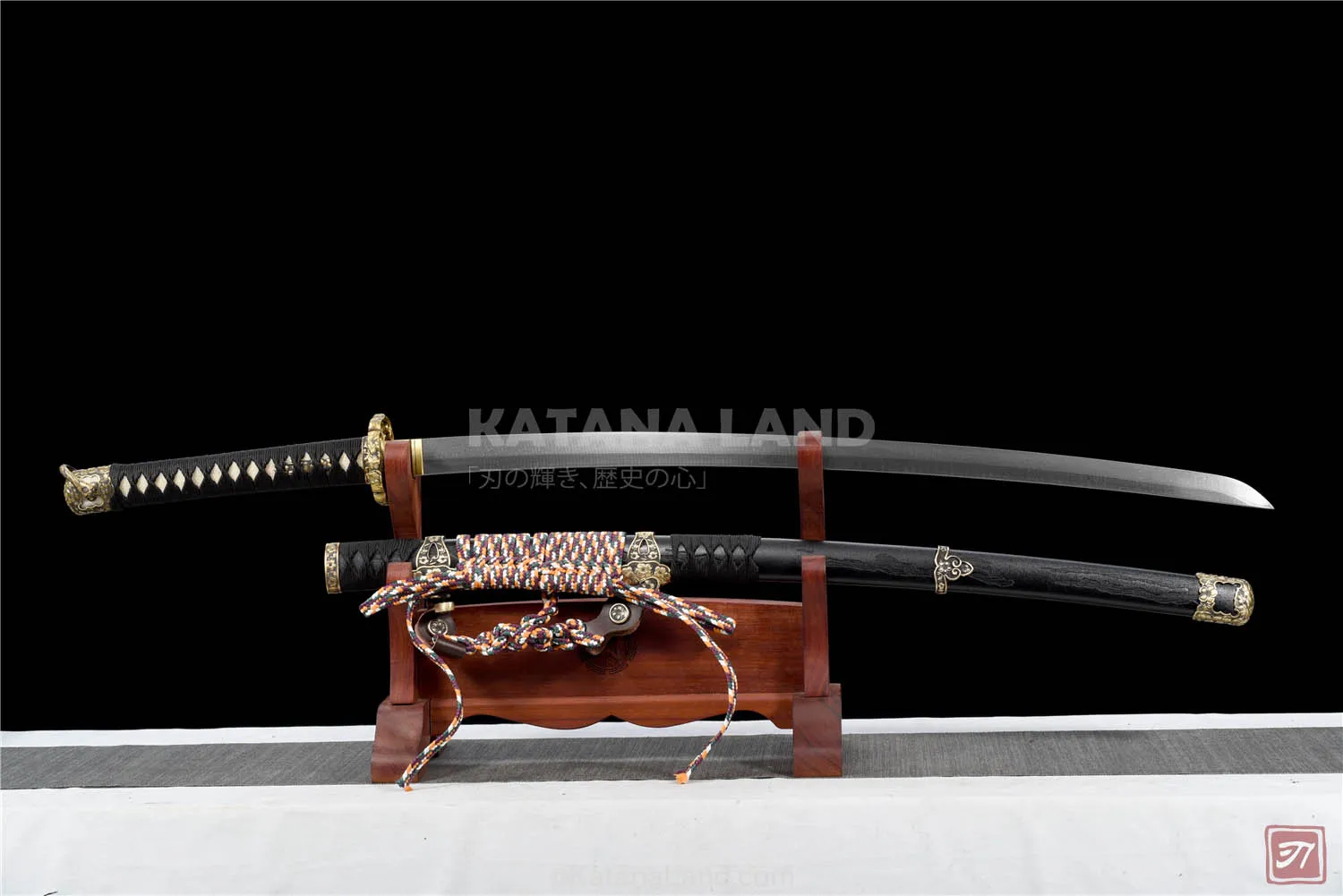 Hamon design on Sakura Katanaka samurai sword