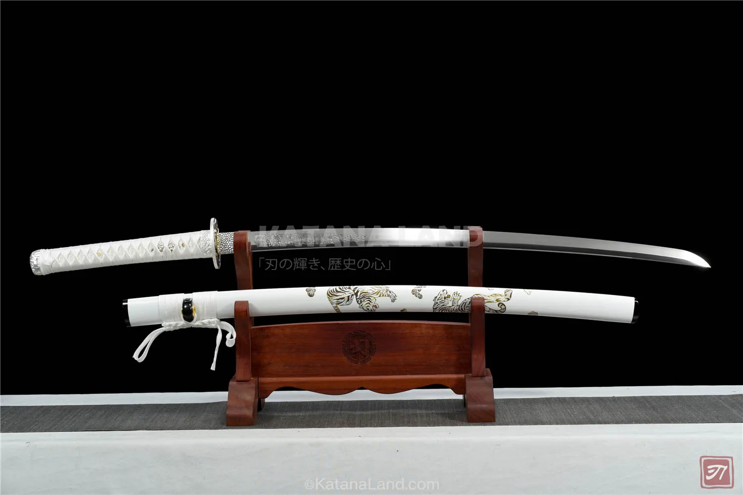 White Samurai Katana with Mirror Finish