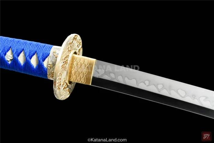T10 steel katana with unique hamon pattern