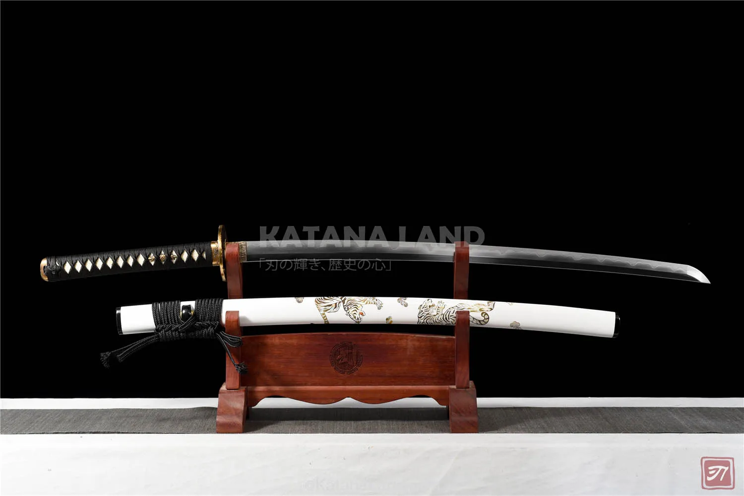 Elegant white samurai katana with Hamon