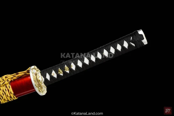 Handmade Damascus steel katana for enthusiasts