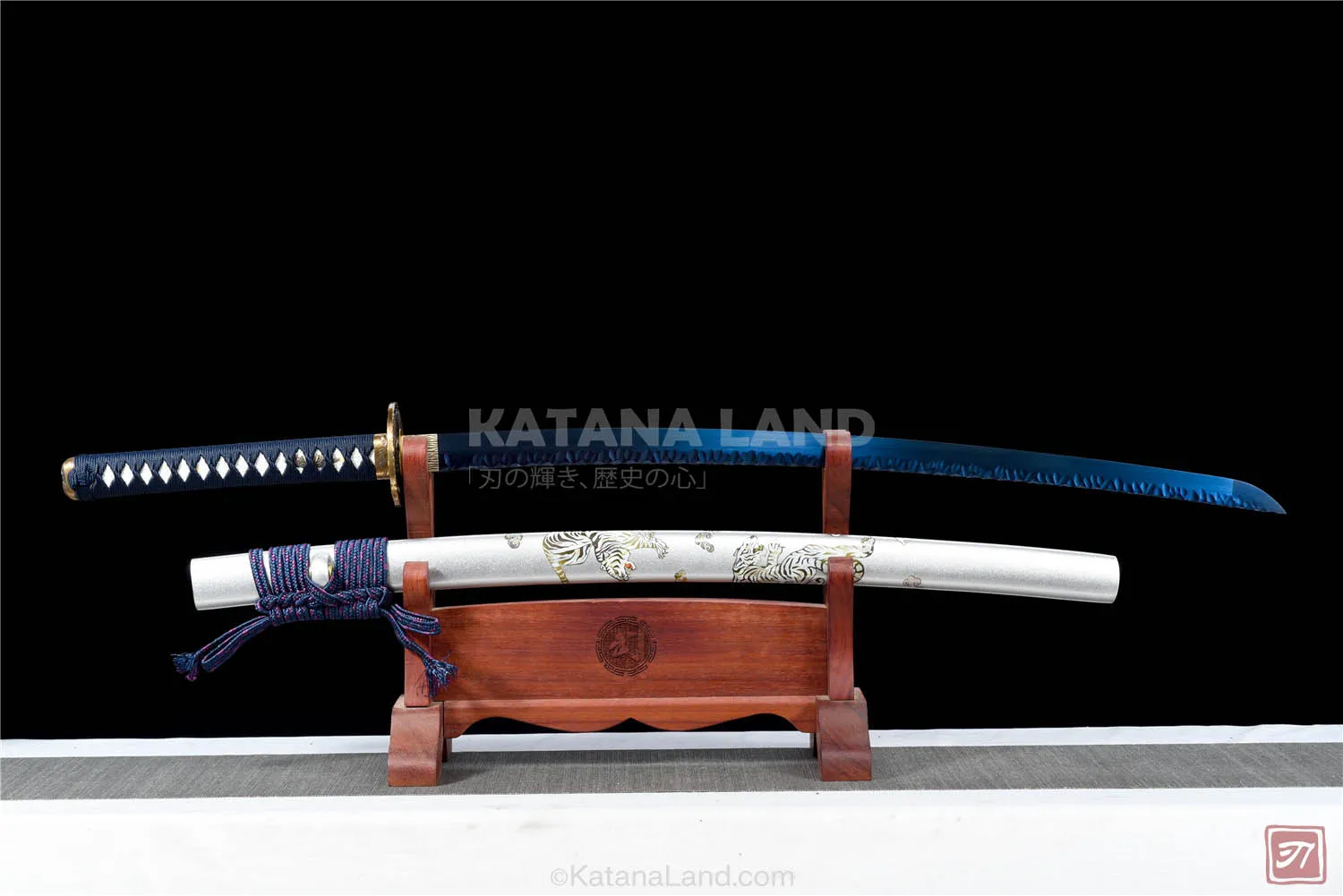 Silver Samurai Katana with Unique Design