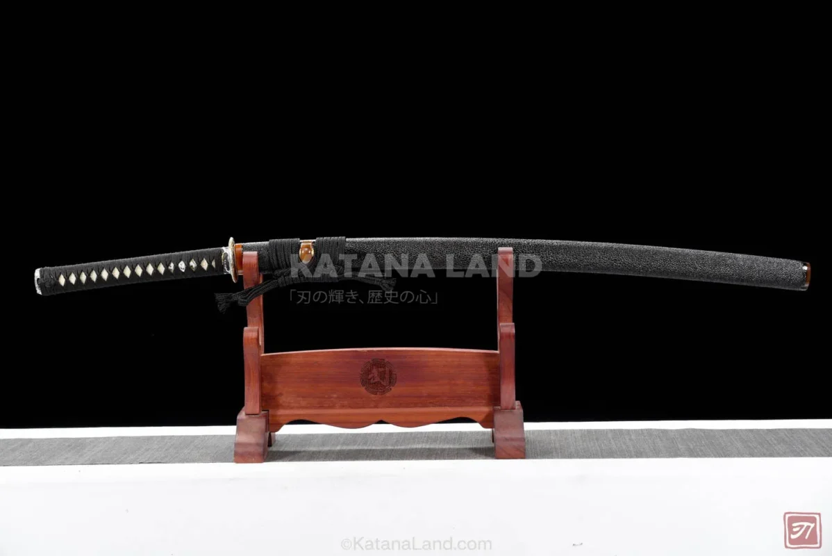 Kawano Tsurugi no Kizuna katana with Damascus steel blade