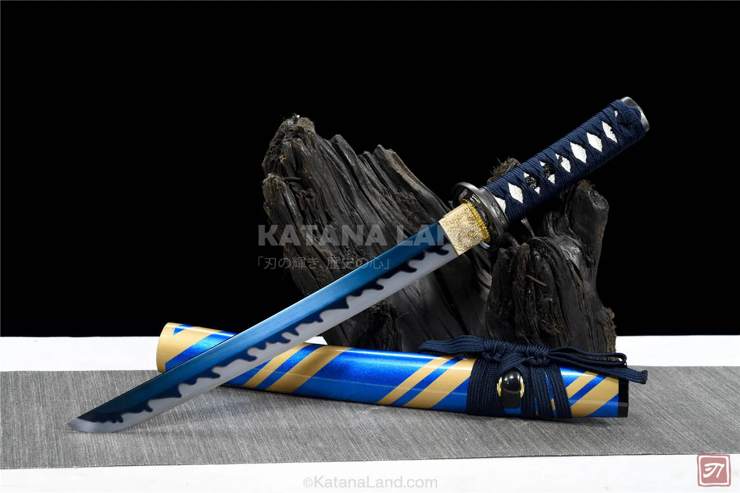 Blue Samurai Katana Featuring Hamon