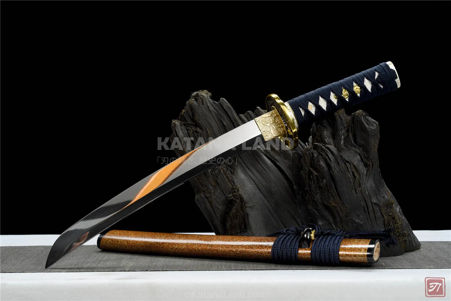 Bronze katana sword featuring a mirror finish