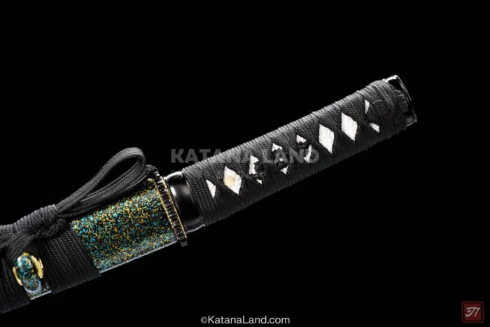 Kōri no Tsurugi katana showcasing exquisite craftsmanship