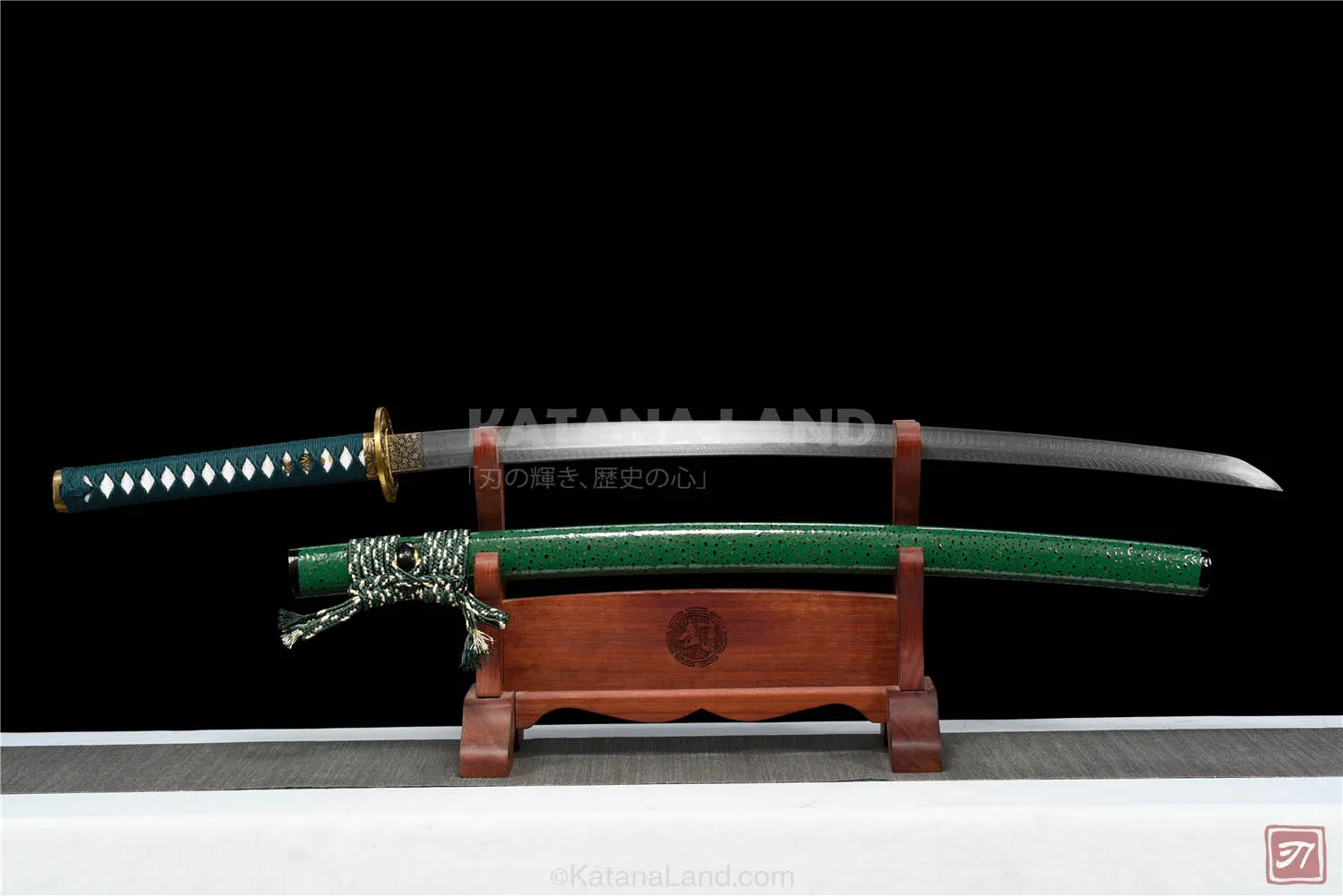 Green hamon samurai katana