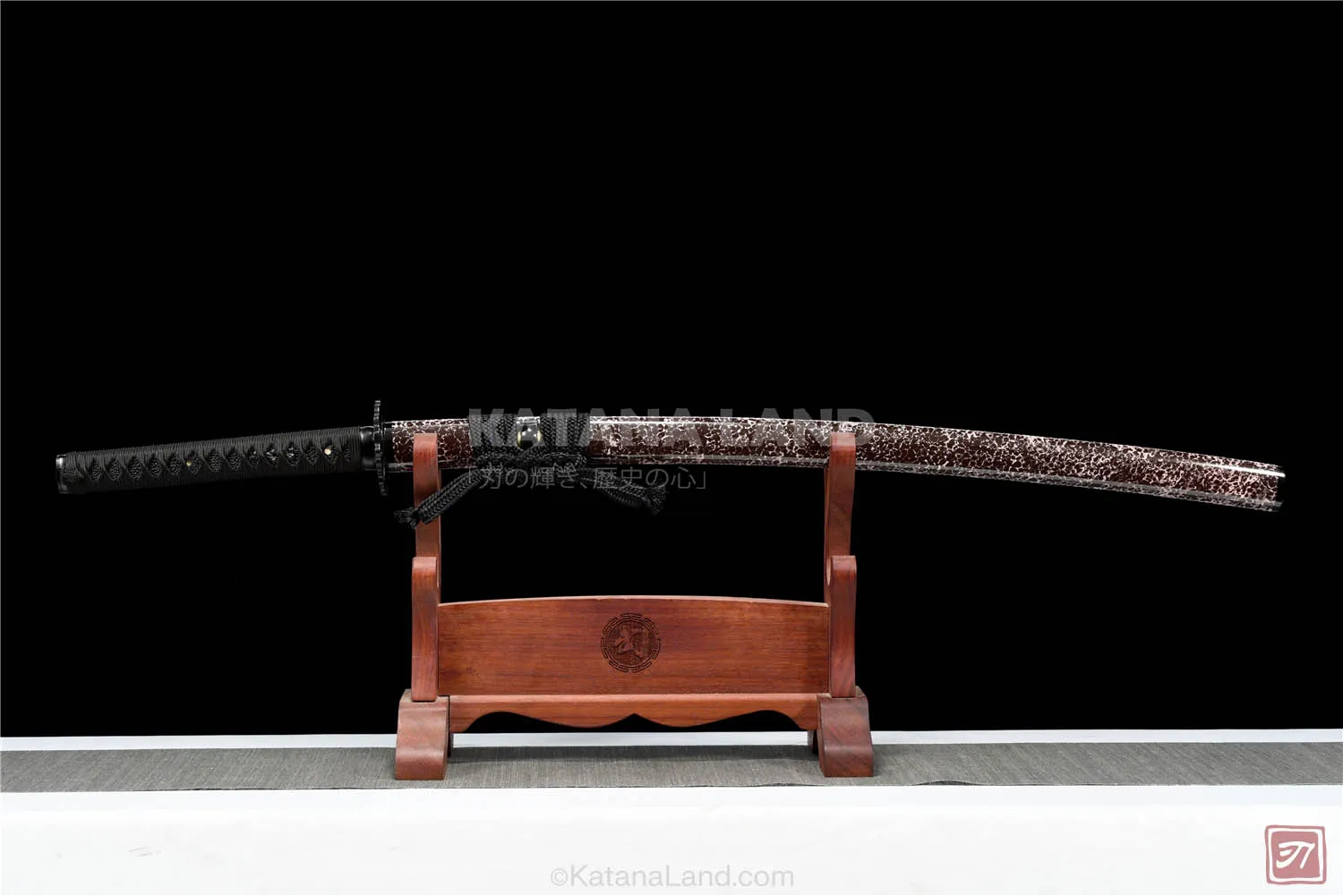 Tora Tachi katana with Damascus steel blade