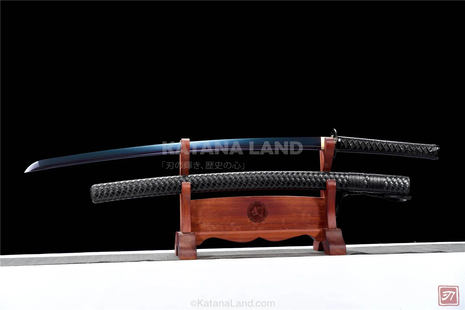 Black samurai katana with BO-HI