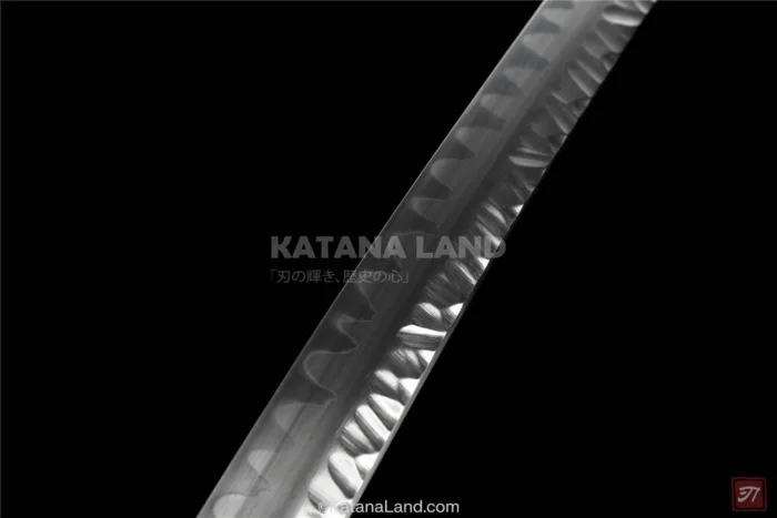 Detailed Hamon pattern on Shinryūin Katana