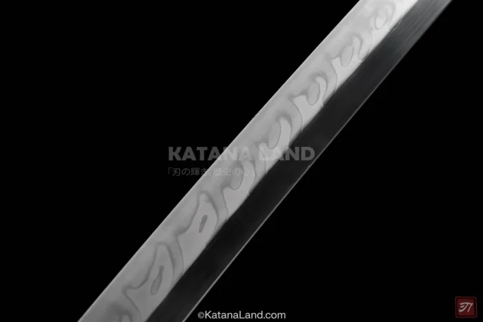 Exquisite katana featuring Hamon