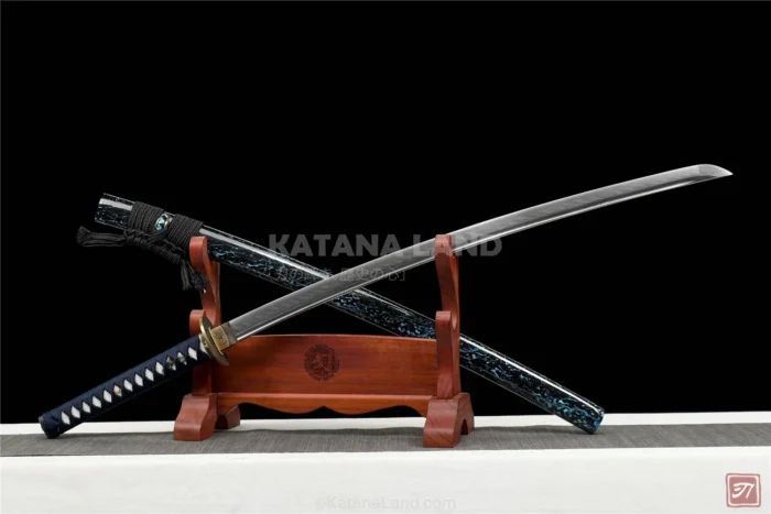 Unique Hamon Pattern on Azure Ryuu Katana