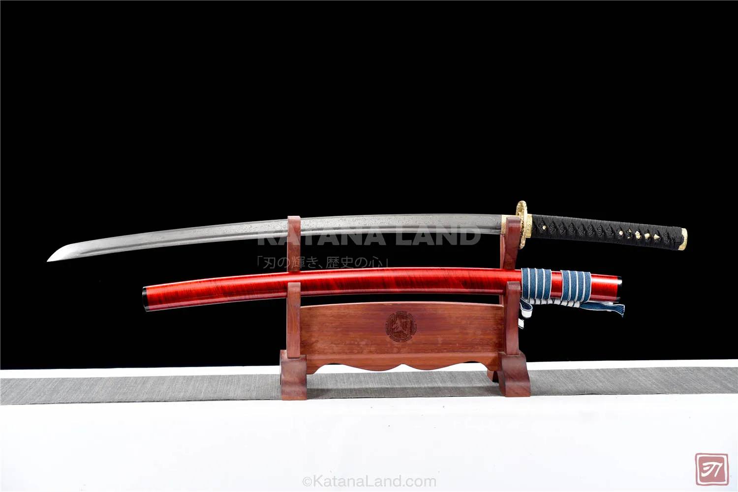 Bronze samurai katana featuring BO-HI