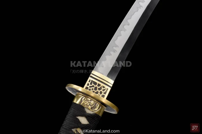 Hamon pattern on Kaijū no Tachi katana blade