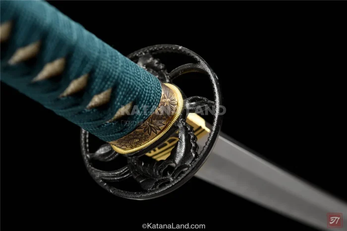 Kaze no Kiba – a stunning Damascus steel samurai katana