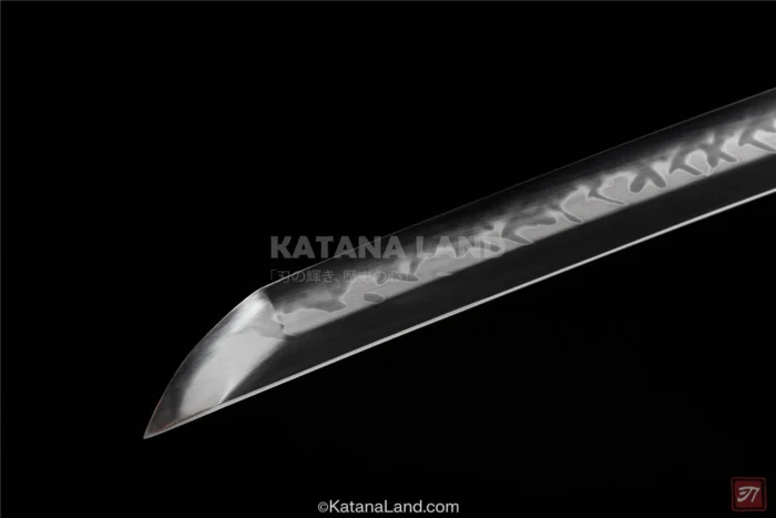 Unique Hamon Feature on Katana Sword